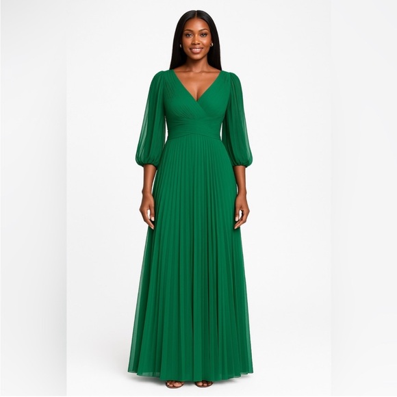 Betsy & Adam Dresses & Skirts - Betsy & Adam Size 8 Emerald Green Chiffon Pleated Gown Mother of the Bride NWOT